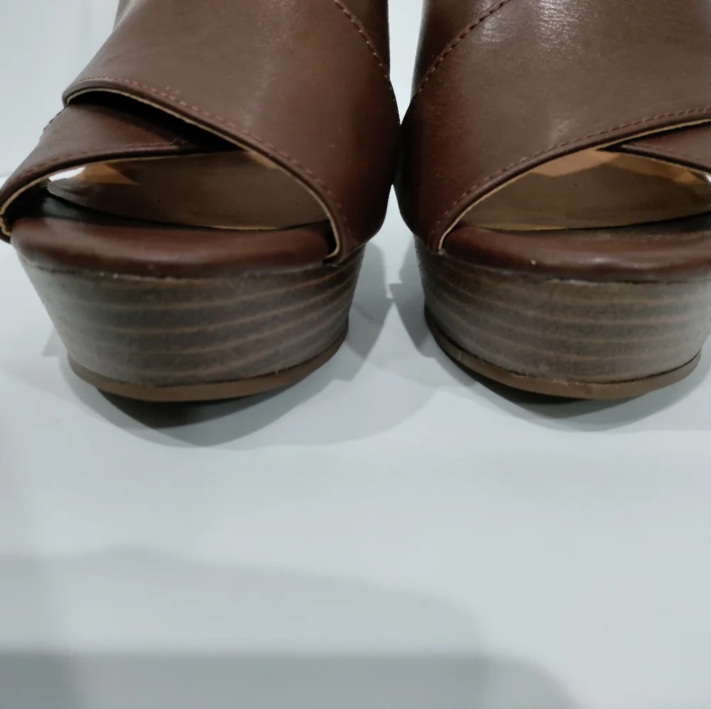 BC Born in California brown vegan wedges women's size 6.5